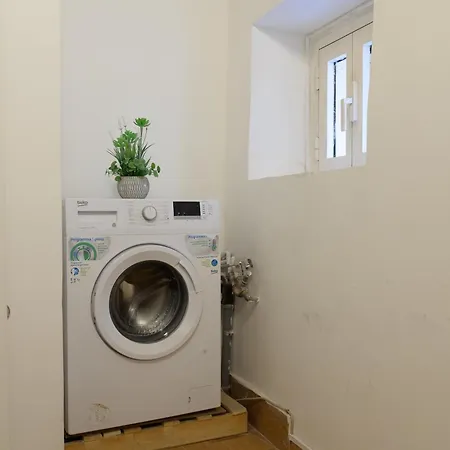 Cozy Flat Orso Navona Square 아파트 *